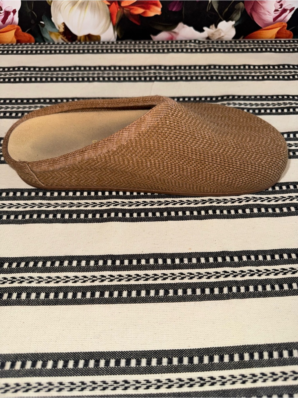Rothy's Women’s Original Camel Knit Slip-On Clogs, 8 - Picture 6 of 12